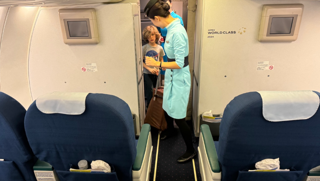 Xiamen Air business class, Xiamen Air business class price, Xiamen Air business class seats, Xiamen Air business class suites, Xiamen Air business class international, business class on Xiamen Air