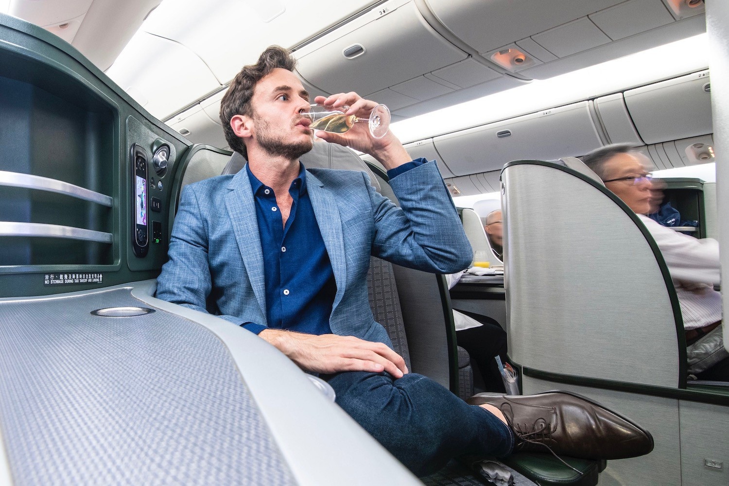 EVA Air business class, EVA Air business class price, EVA Air business class seats, EVA Air business class suites, EVA Air business class international, business class on EVA Air