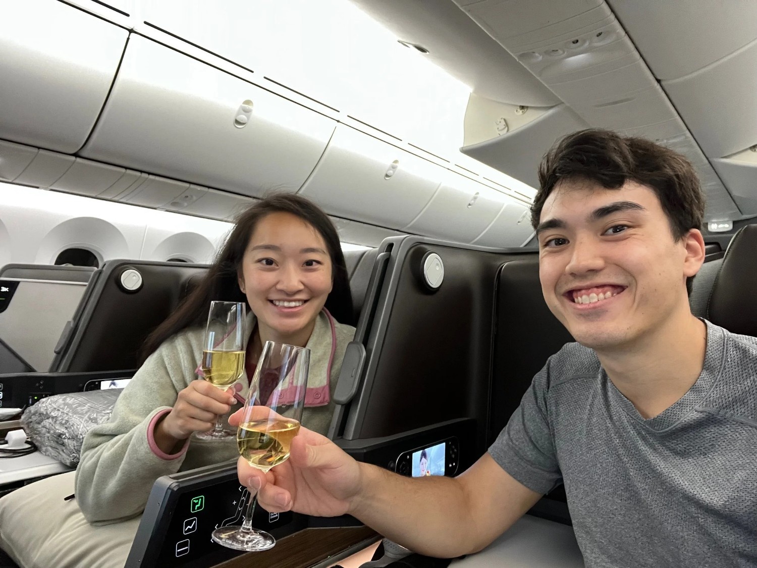 EVA Air business class, EVA Air business class price, EVA Air business class seats, EVA Air business class suites, EVA Air business class international, business class on EVA Air