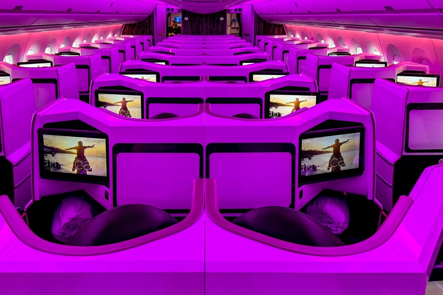 Virgin Atlantic business class, Virgin Atlantic business class price, Virgin Atlantic business class seats, Virgin Atlantic business class suites, Virgin Atlantic business class international, business class on Virgin Atlantic