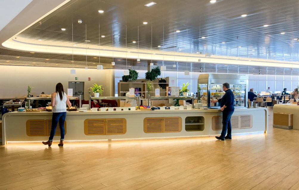 Air Europa business class, Air Europa business class price, Air Europa business class seats, Air Europa business class suites, Air Europa business class international, business class on Air Europa