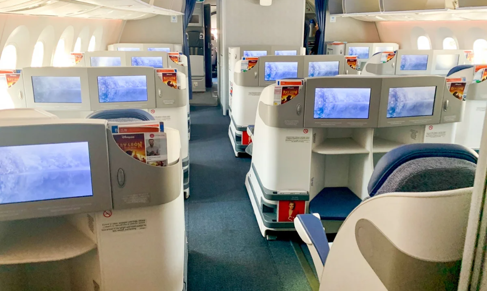 Air Europa business class, Air Europa business class price, Air Europa business class seats, Air Europa business class suites, Air Europa business class international, business class on Air Europa