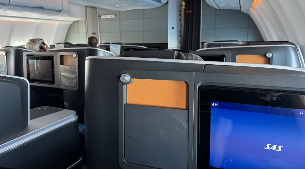 Scandinavian Airlines 777 Business Class, Business Class on Scandinavian Airlines, Business Class seats on Scandinavian Airlines